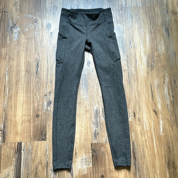 lululemon athletica Pants - Lululemon Gray/Black Speed it Up Leggings with Side Pockets